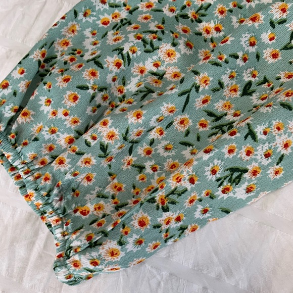 Davi & Dani Floral Dress - Picture 9 of 16